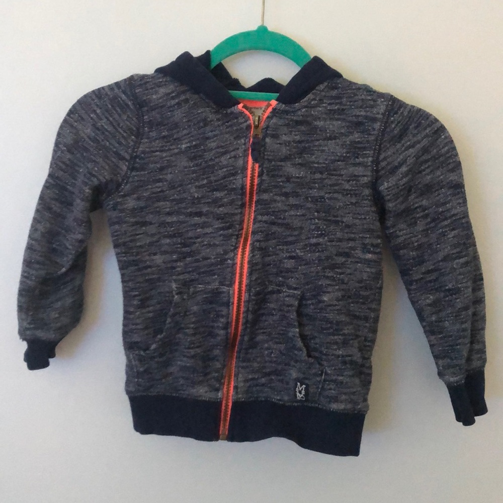 Carter’s boys hooded sweatshirt size 5